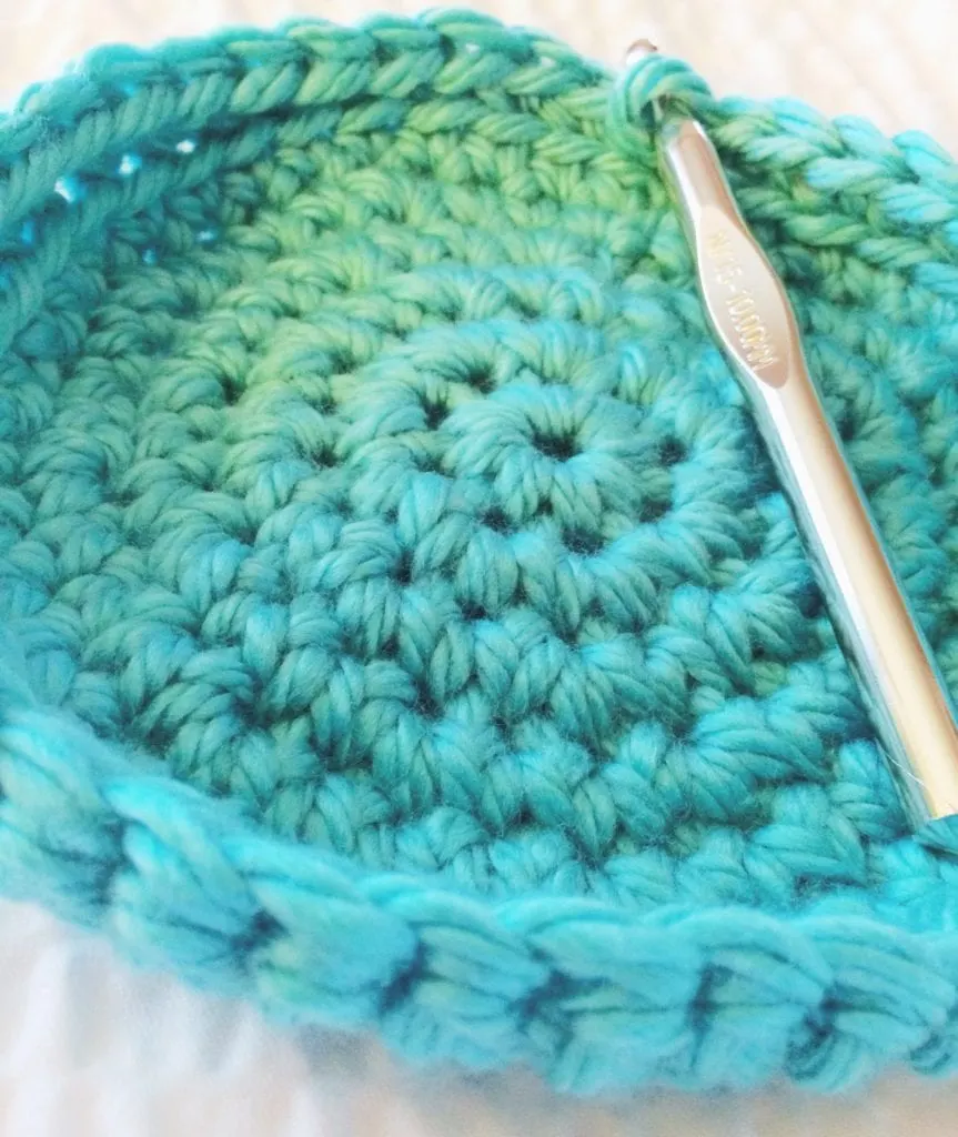 bottom of crochet basket