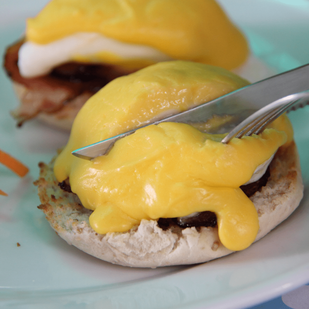 Smoked Ham Eggs on an English Muffin with Hollandaise Sauce