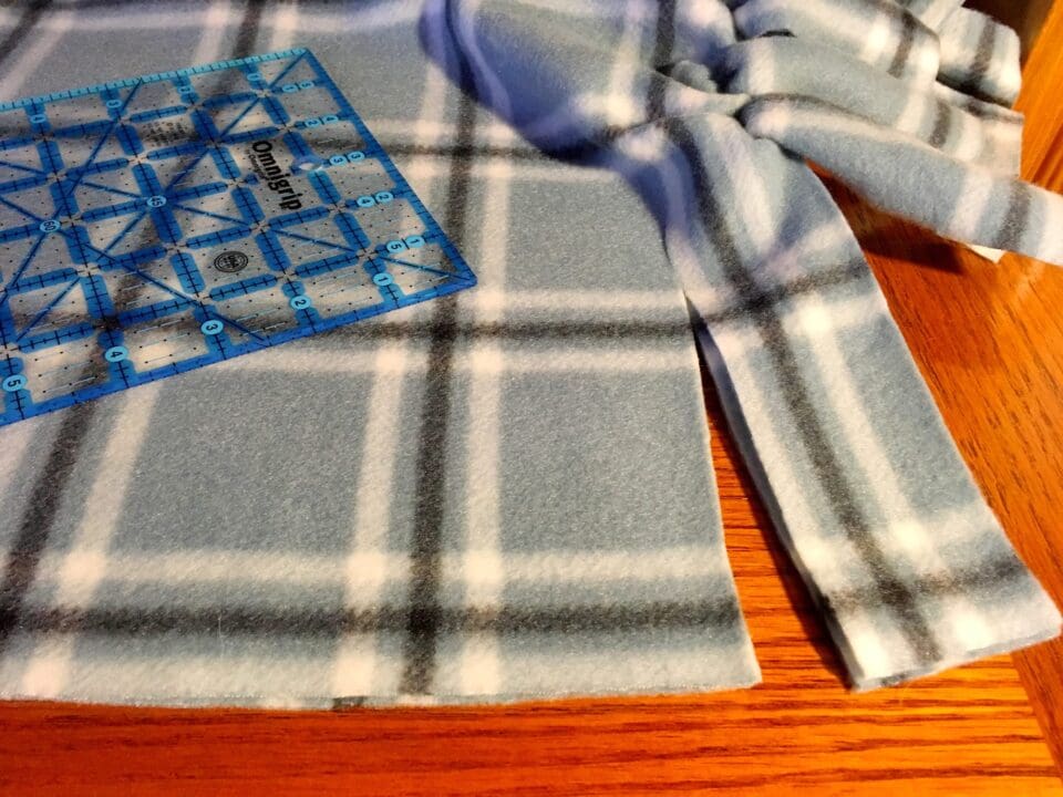 Tied Fleece Blanket Tutorial - Pattern Princess