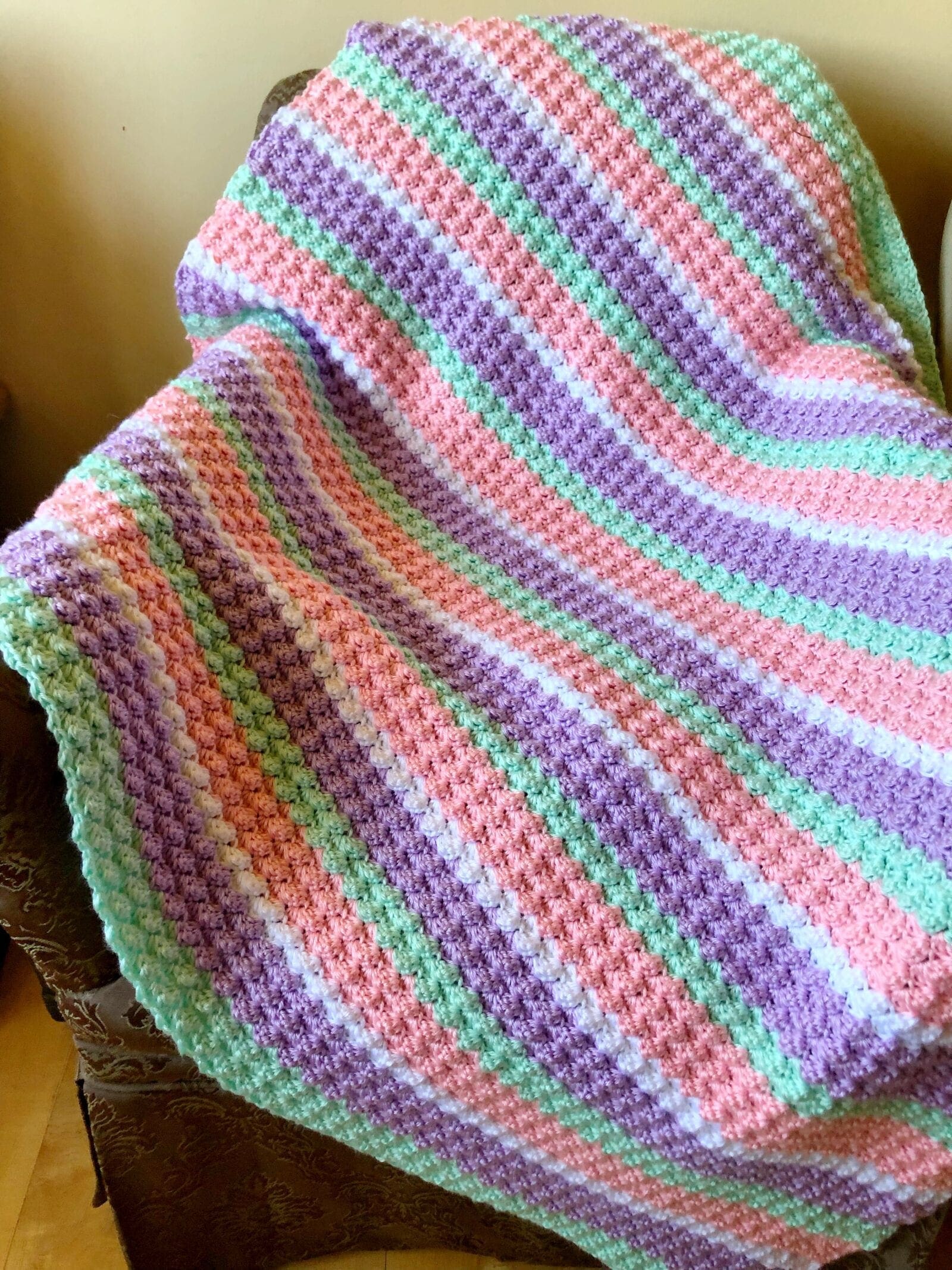 Crochet Textured Baby Blanket in Pastel - Pattern Princess