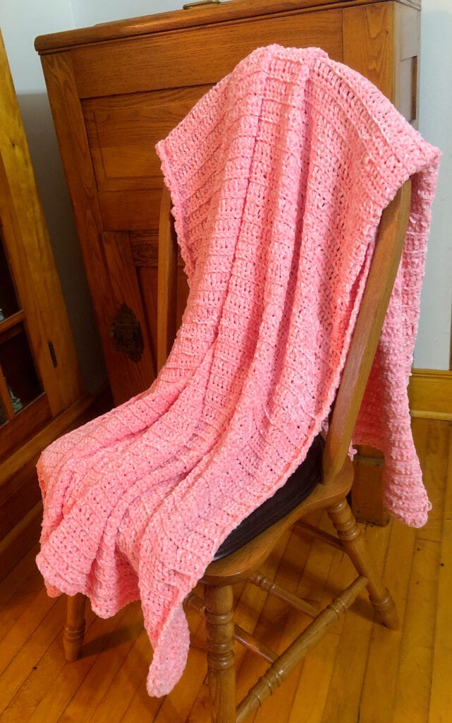 Velvet Yarn Crochet Blanket - Pattern Princess