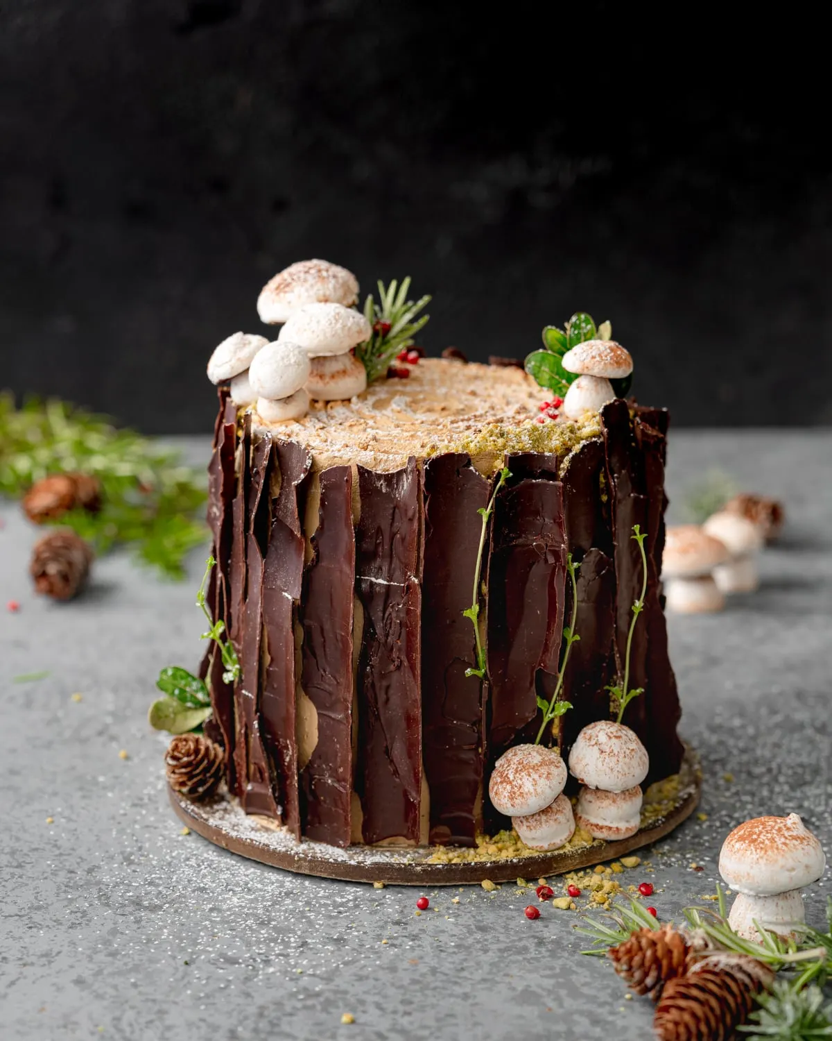 vegan-tree-stump-cake
