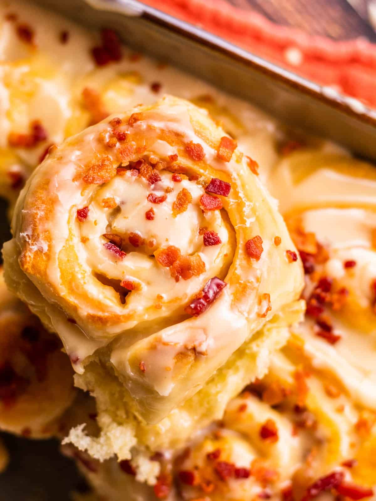 maple-bacon-cinnamon-rolls