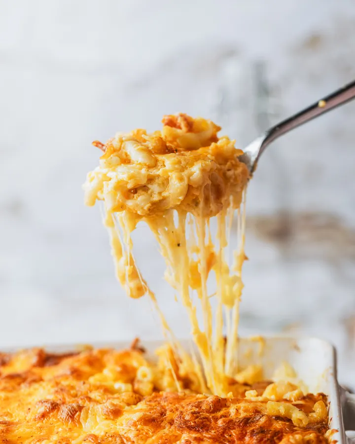 Southern-Baked-Mac-and-Cheese-cheese-pull