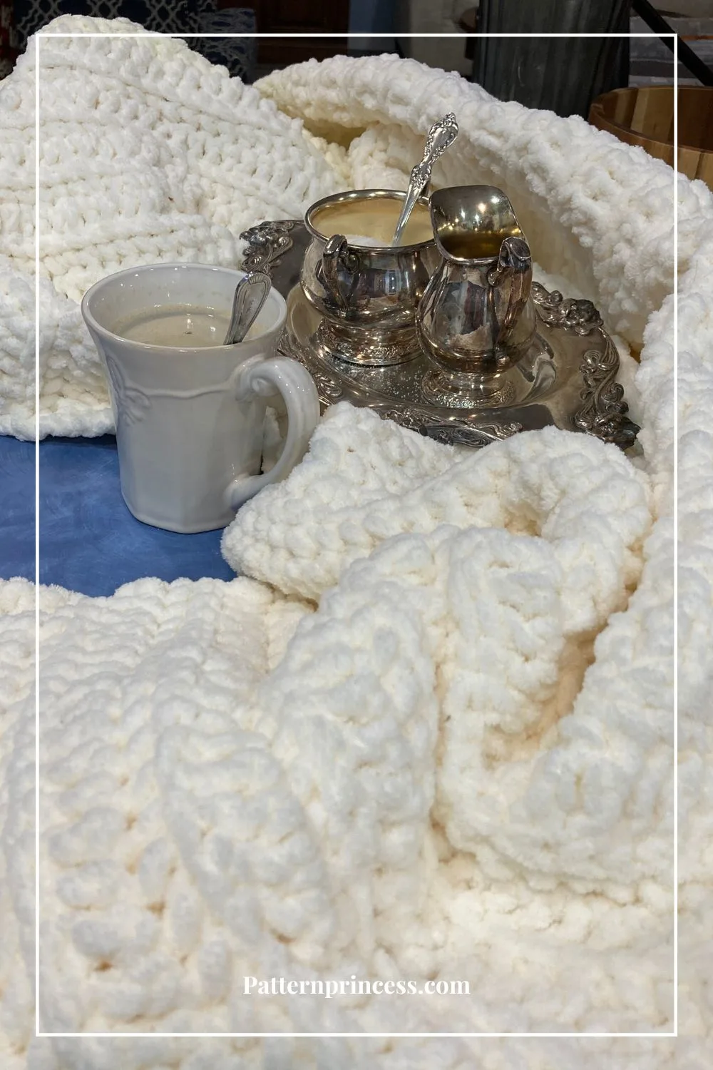 Comfy Chunky Blanket with Coffee