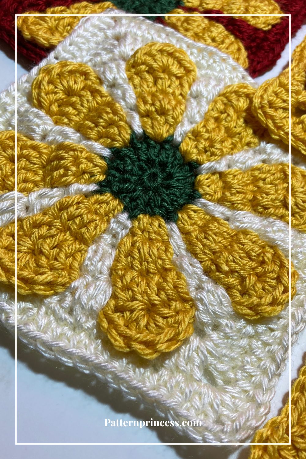 1970s Daisy Flower Square