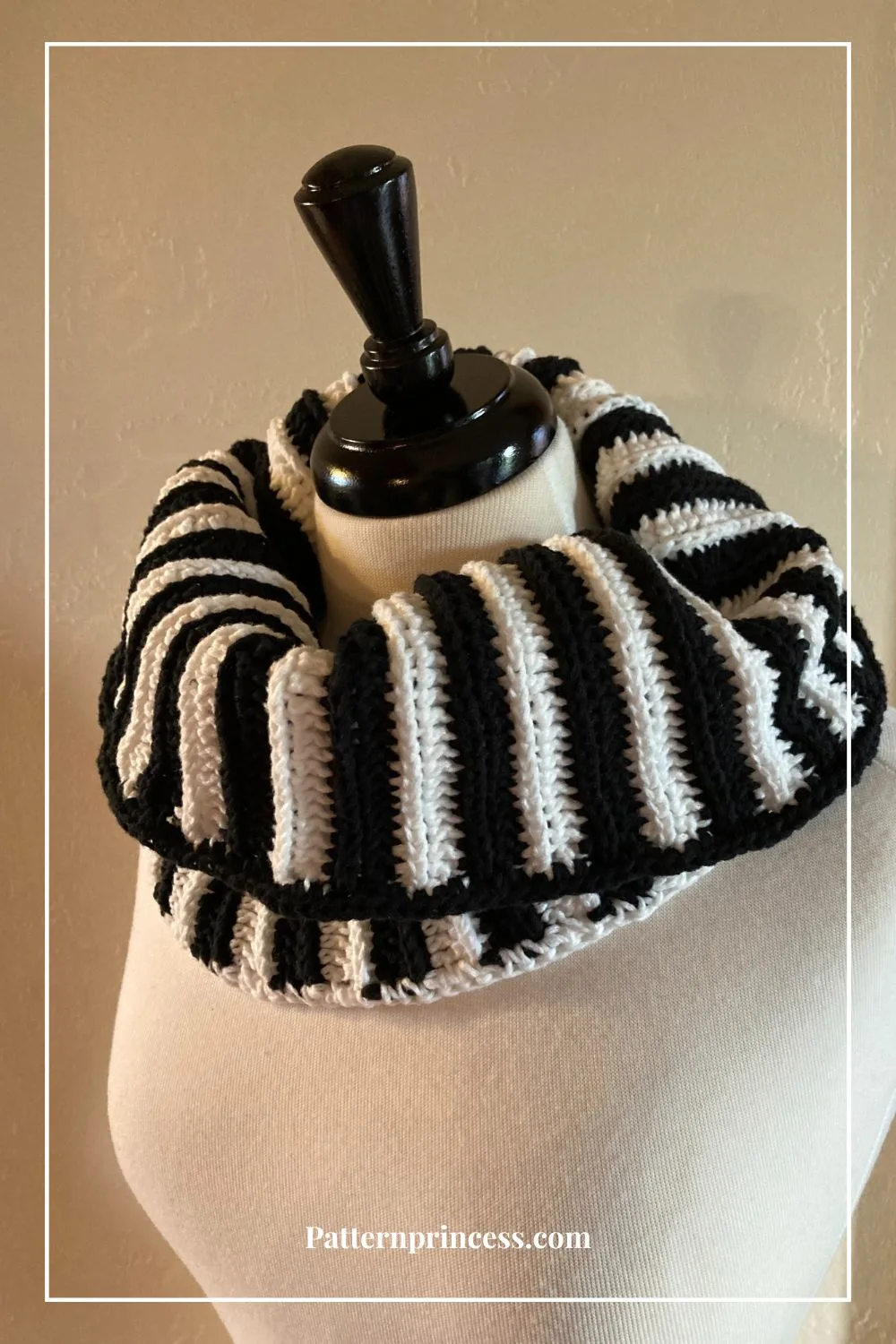 Black and White Striped Cowl Pattern